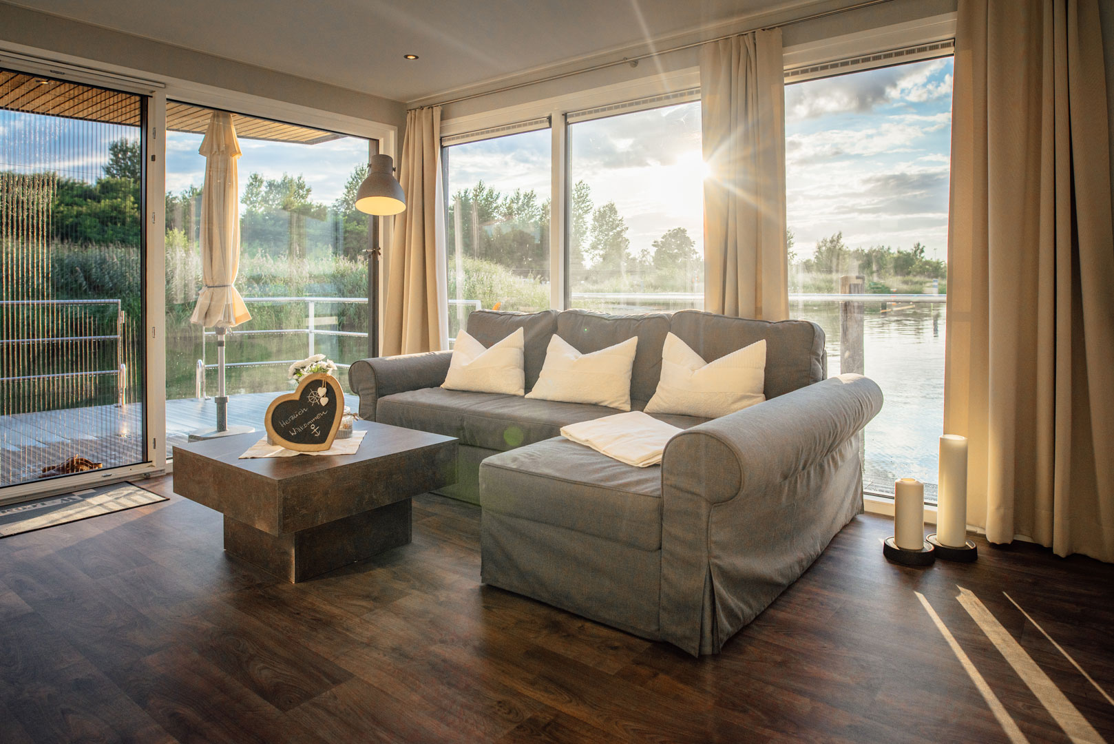 floating44 2 wohnbereich