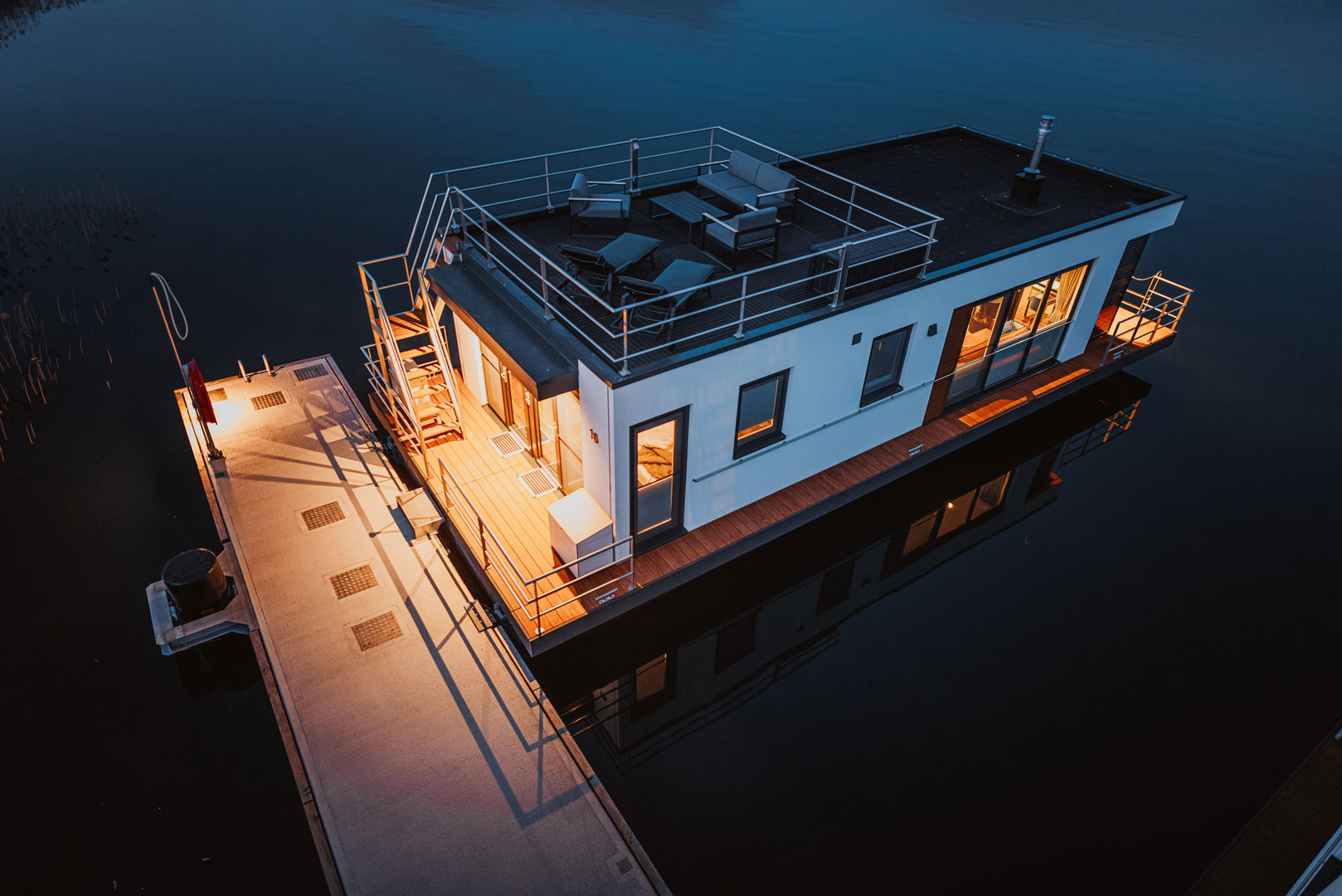 schwimmendes haus ostsee