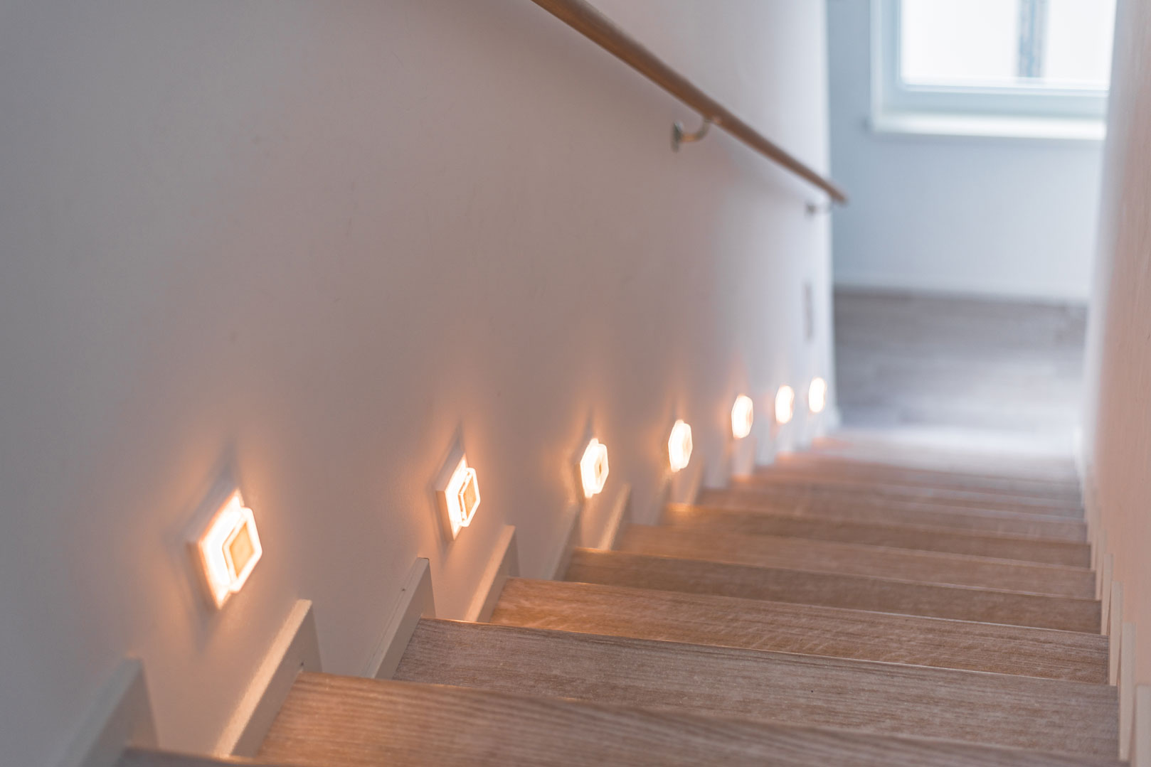 floating house ferienhaus treppe