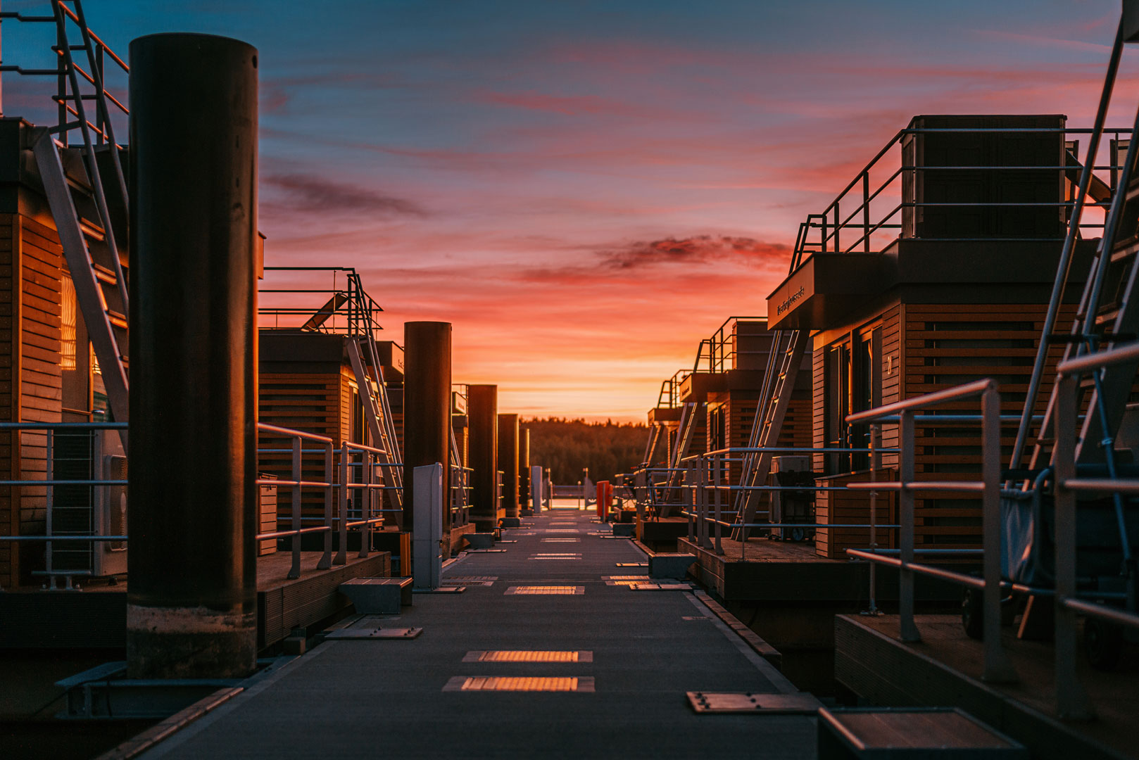 schwimmende haeuser lausitzerseenland
