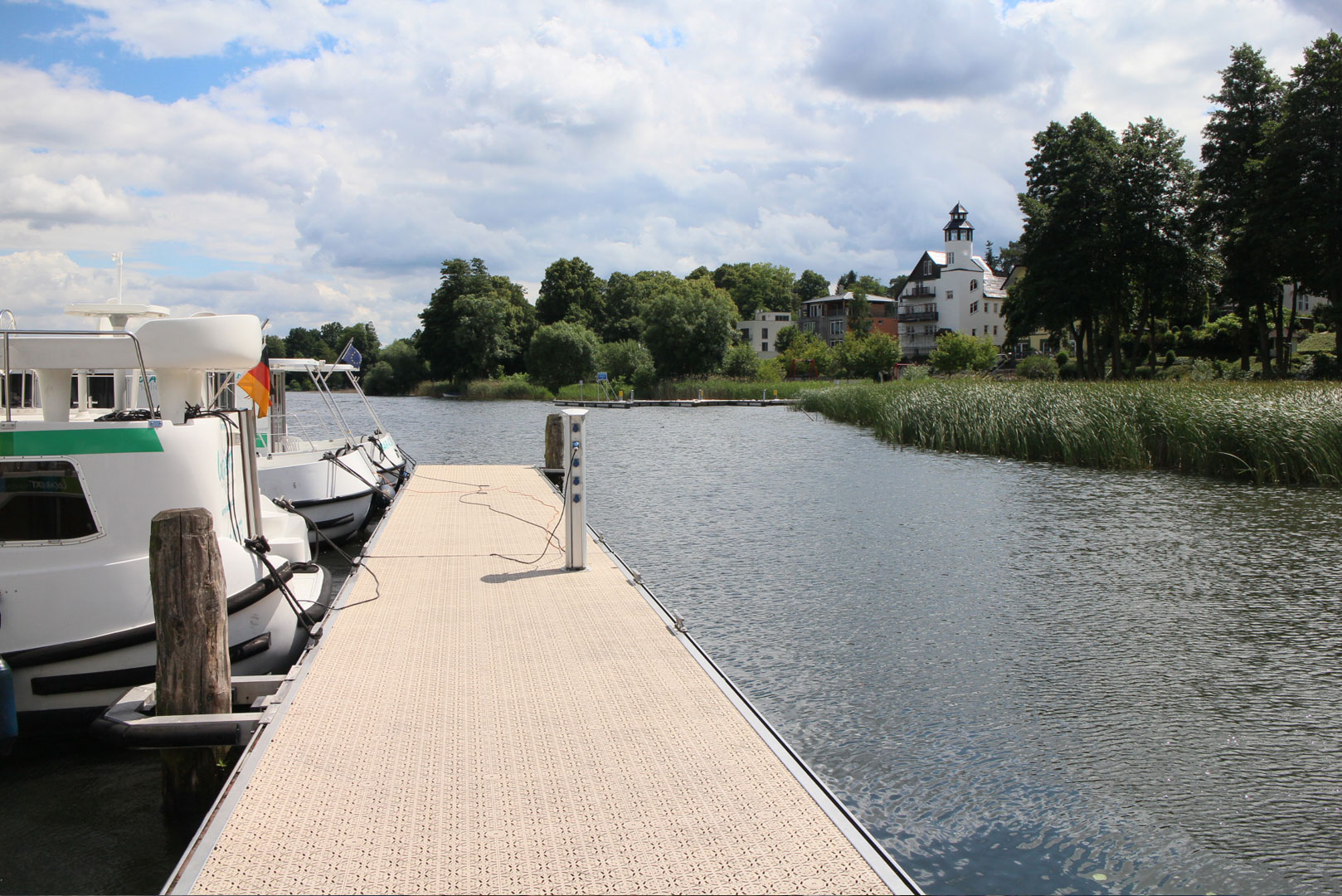 hausboot havel liegeplatz roeblinsee marina
