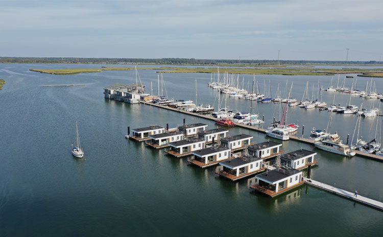 floating house marina kroeslin balticsearesort ostsee