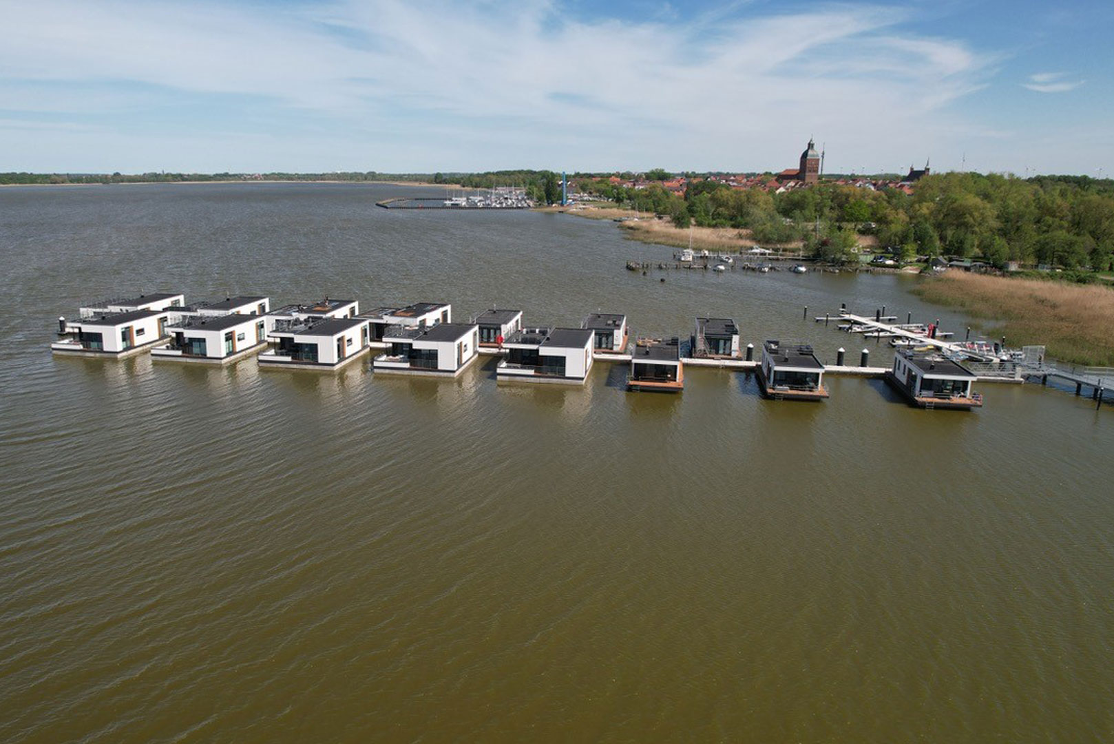 schwimmendes ferienhaus ostsee