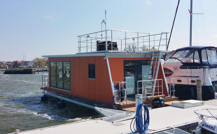 hausboot kaufen mit liegeplatz